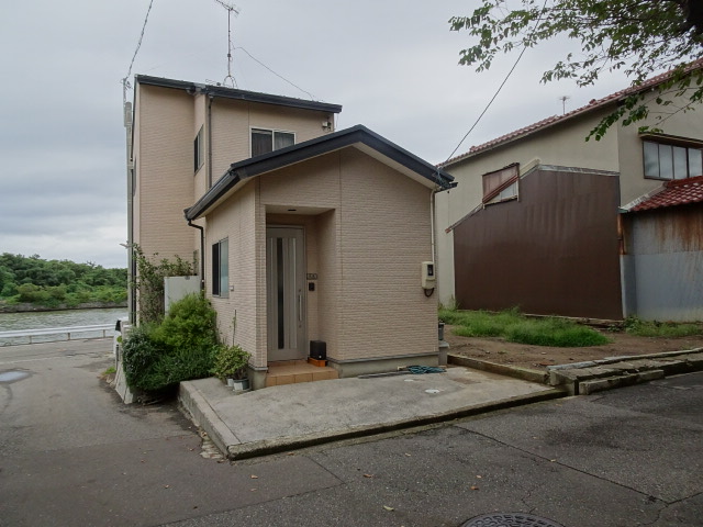 金石西一戸建