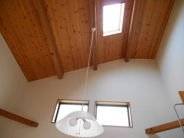 天井吹き抜け天窓付